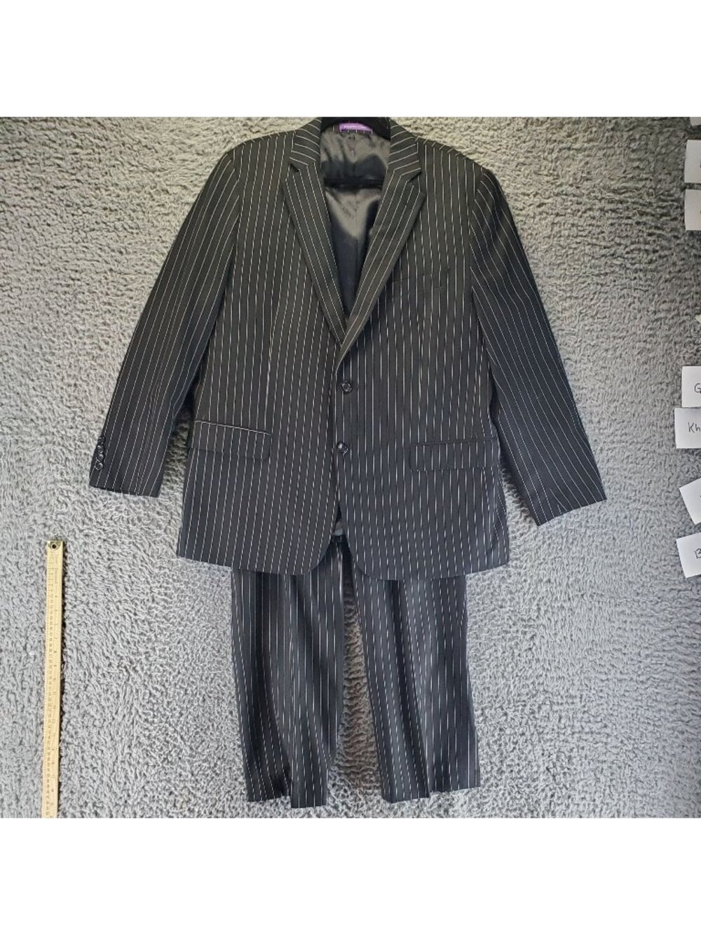 Vinci Suit Mens 46S 40x28 Black Pinstripe Two Piece Polyester Blend Suit *Read*